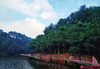 自贡尖山风景区第 4 张图片