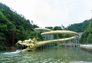 卧龙胜境丛林探险漂流第 8 张图片