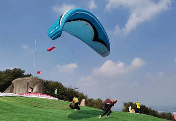 浦口华飞滑翔伞飞行基地第 5 张图片