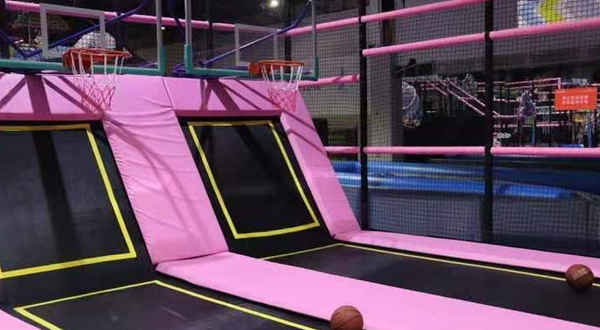 好嗨哟蹦床公园