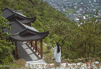 灵岩火山峰第 2 张图片