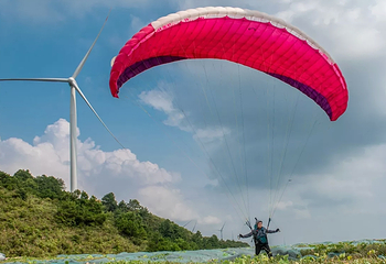 广西雷山滑翔伞航空飞行营地第 1 张图片