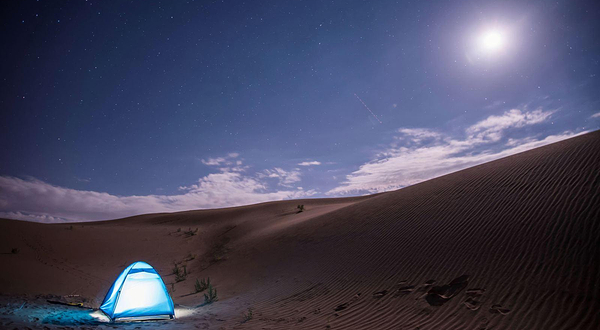 一路行沙漠露营地