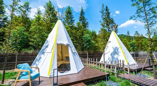 柳岸花鸣安吉露营地