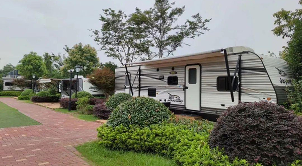 途塔房车露营地