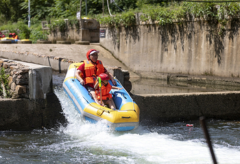 长兴龙川峡谷漂流第 7 张图片