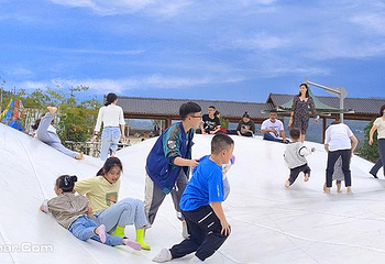 章氏矿坑冰城旅游区第 30 张图片