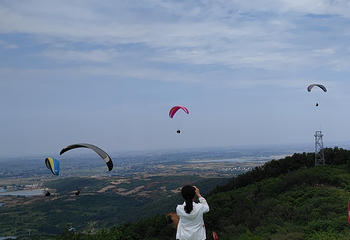 鹿门山滑翔伞飞行基地第 2 张图片