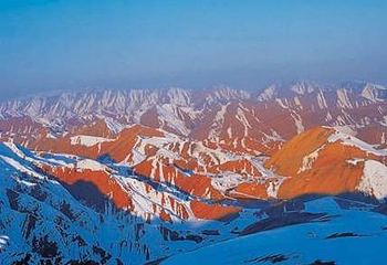 白杨沟泥火山群第 1 张图片