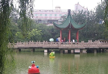 革命公园第 5 张图片