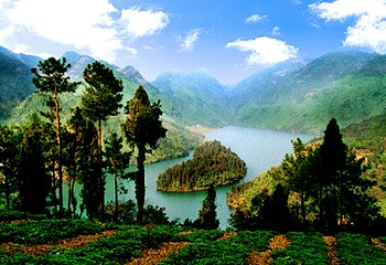胜天湖旅游风景区第 1 张图片