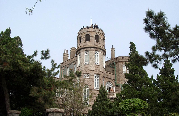 包含景点: 八大关 青岛金沙滩景区 胶州湾大桥 花石楼 老舍故居 青岛