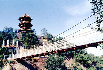 岳山寺景区第 1 张图片