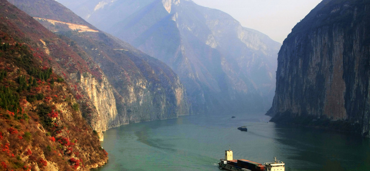 首页 周边景点推荐 长江三峡 共有13条点评 山高水急,极为壮观,峡内