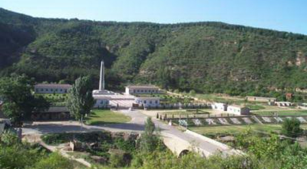 瓦子街战役烈士陵园