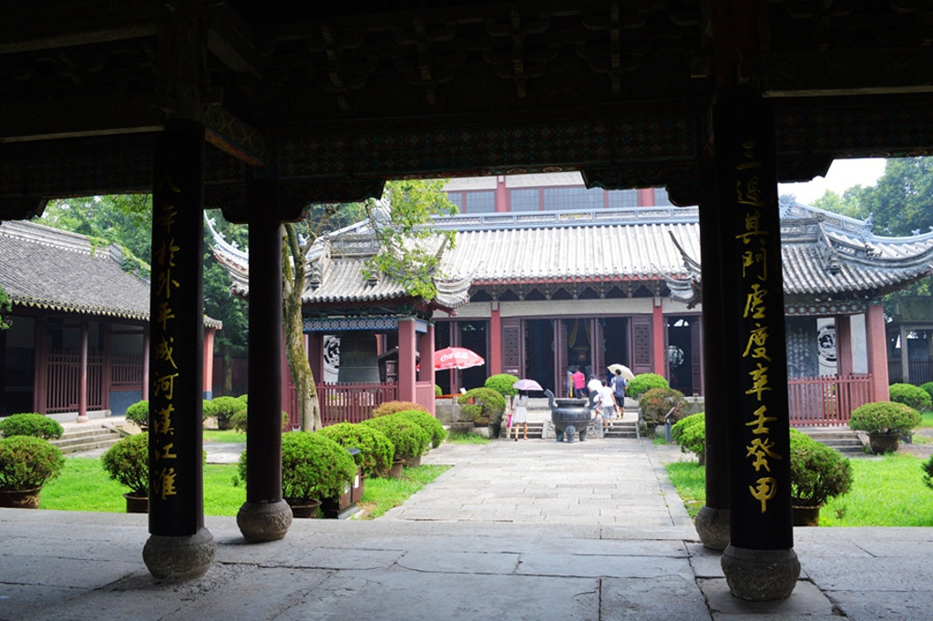 司机开心地告诉我,他老婆是黑龙江的,对东北人超有