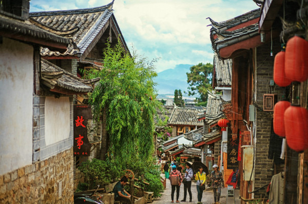 老板阿飞是一个辞职背包客,经常行走在云南,西藏,尼泊尔~人很实在