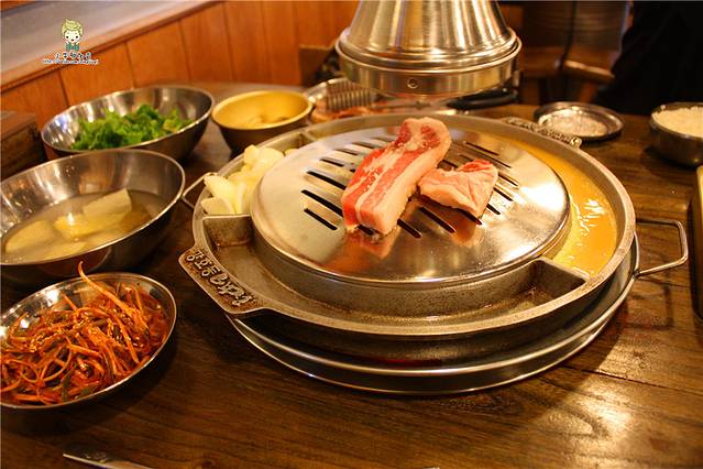 姜虎东烤肉明洞店