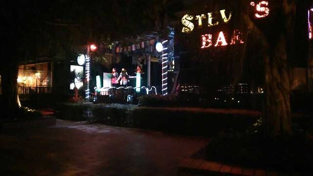 鹭江夜游海上甜品屋