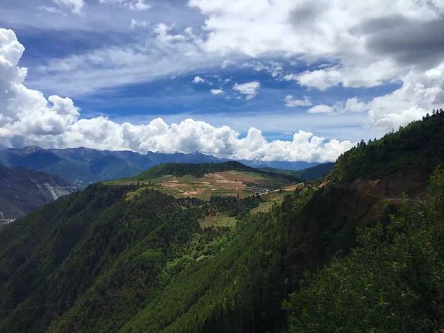 梅里飞来寺观景台