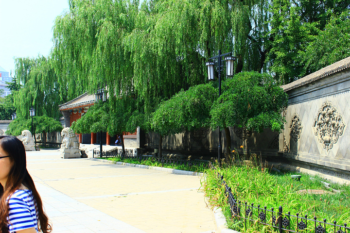 "【建议游玩时间】4-6小时，园内建筑很多 ，比较密集，有很多老人和家庭带水和吃的，在这边看书野..._北京大观园"的评论图片