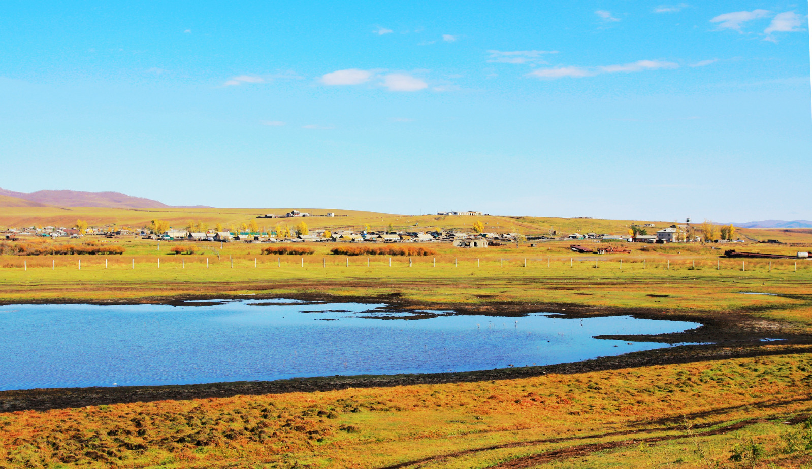 只是那个季节蚊子特别多,普通防蚊液不好用,推荐户外的热带丛林,或者