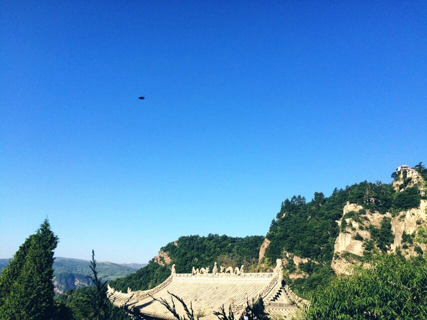 所以崆峒山是一年四季都适合去游玩的景点春夏秋冬皆有看点,当然冬天