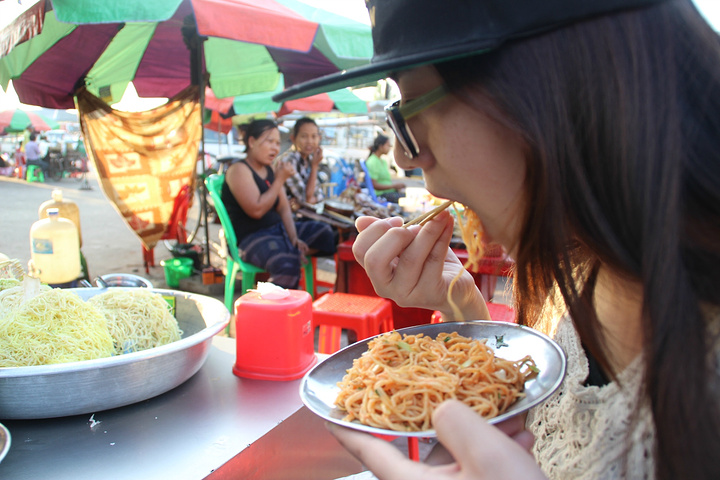 的时候不知道入口在哪里,后来问了个看起来英