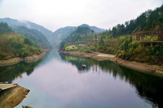 酉水河边--大溪古镇图片