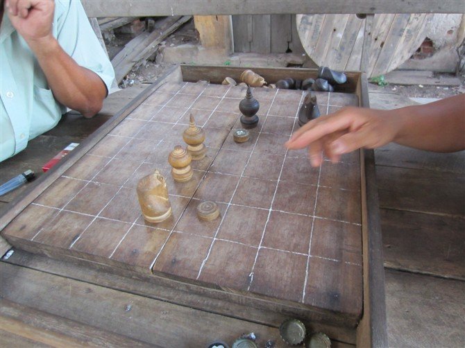 类似国际象棋