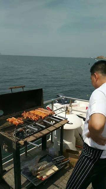 烟台豪华游艇一日游,烧烤,垂钓,渔家鲜一个都不能少!