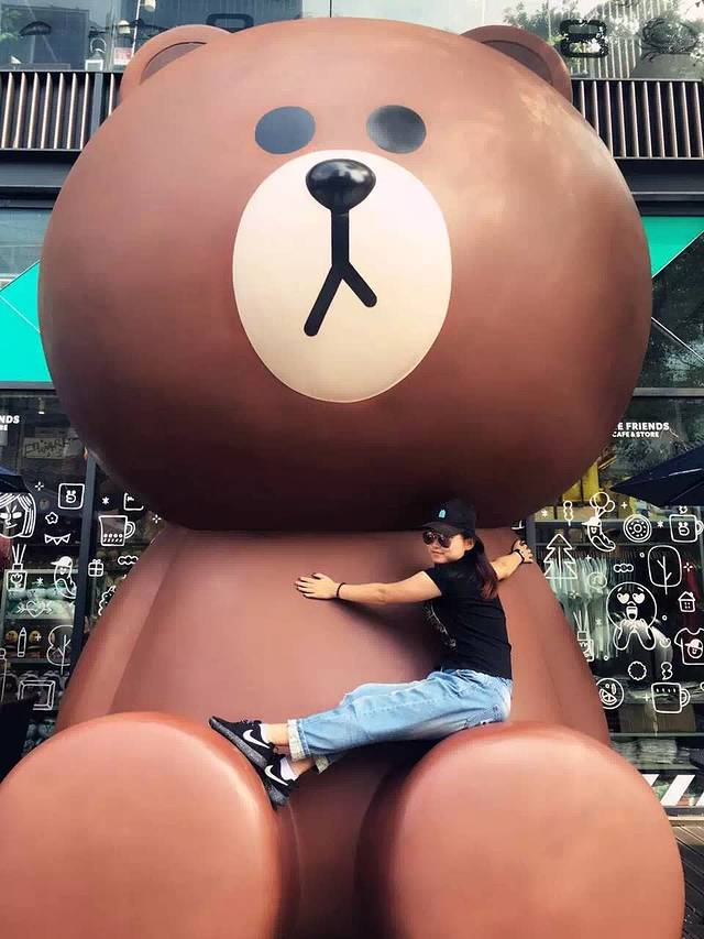 Line friends cafe and store
