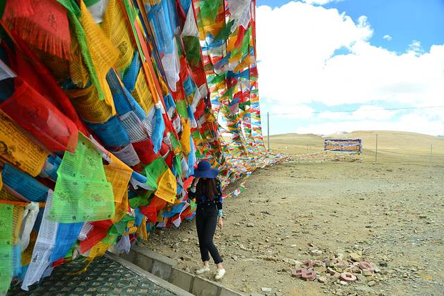 西藏日喀则宗山
