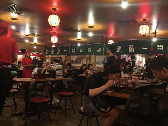 天然豚骨拉面专门店一兰