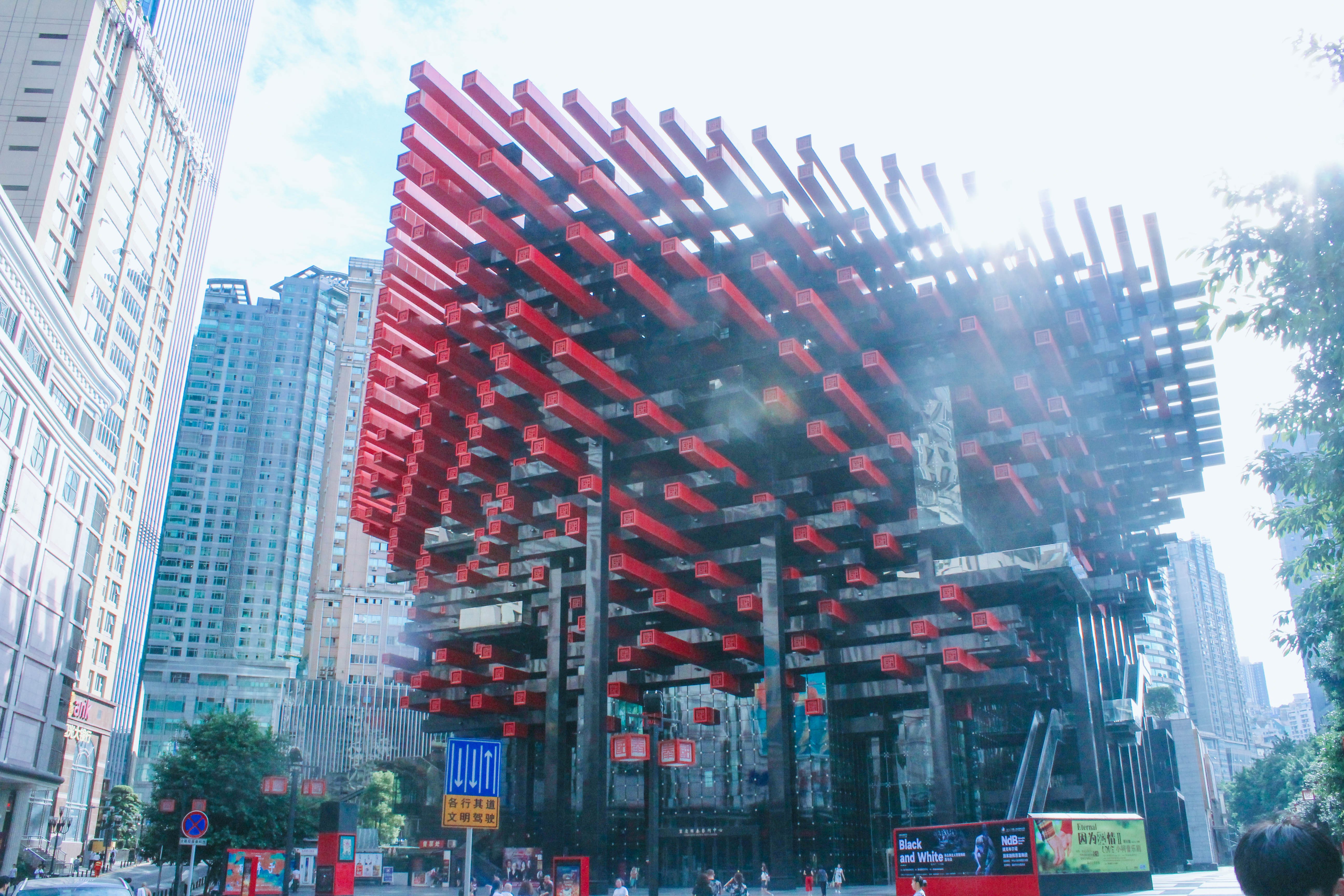 国泰美术馆 不知道这个飞机的造型是谁弄的