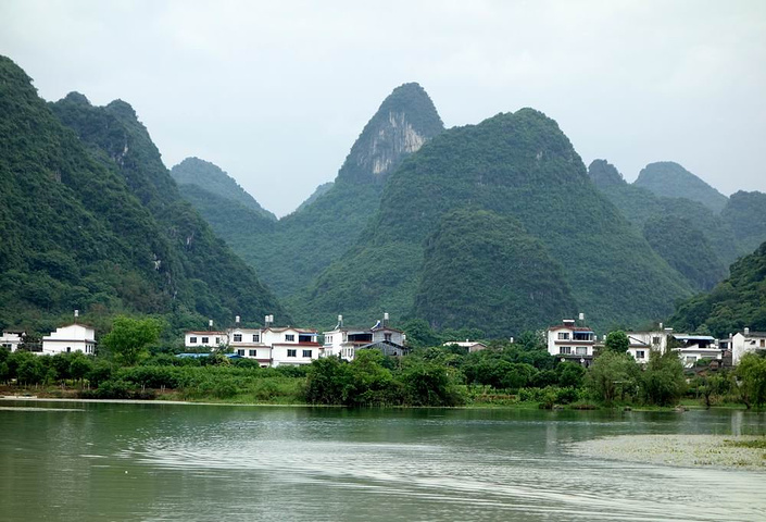 中描绘的意境,结合当地的田园山水风光开发建设的人造风景_世外桃源&