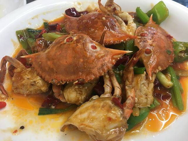 亚龙湾亚泰商业中心