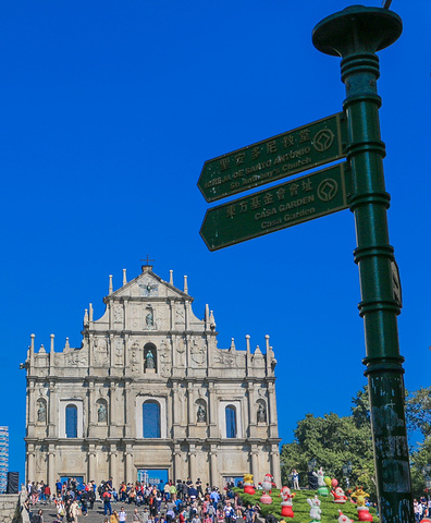 来访澳门的游客必去参观的一处景点,从英文名