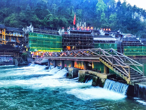 凤凰古城旅游景点攻略图