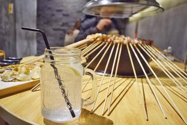 围炉小巷•炭烤活鳗•鲜切牛肉(教场店)