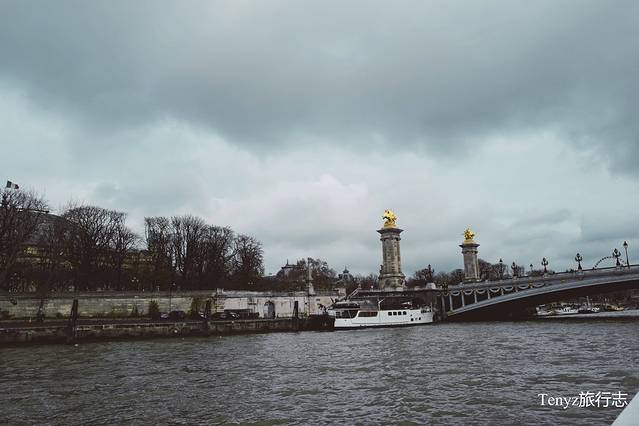 亚历山大三世桥