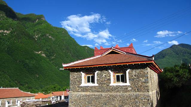 达古冰山风景区-红军芦花会议会址