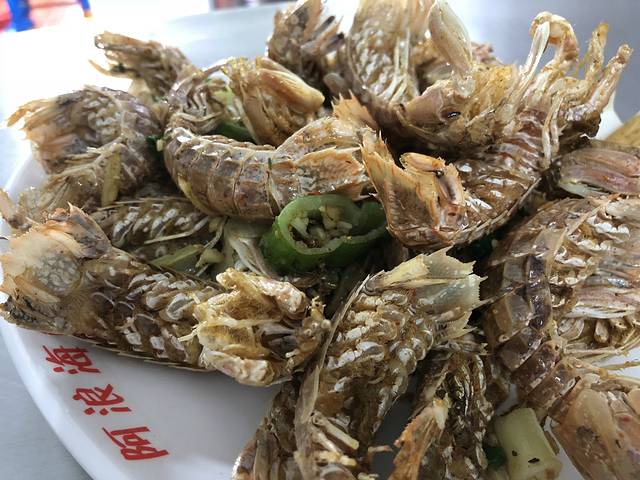 三亚火车头万人海鲜广场