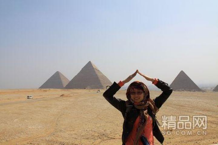 2018就在我摆各种姿势在金字塔前拍照的时候