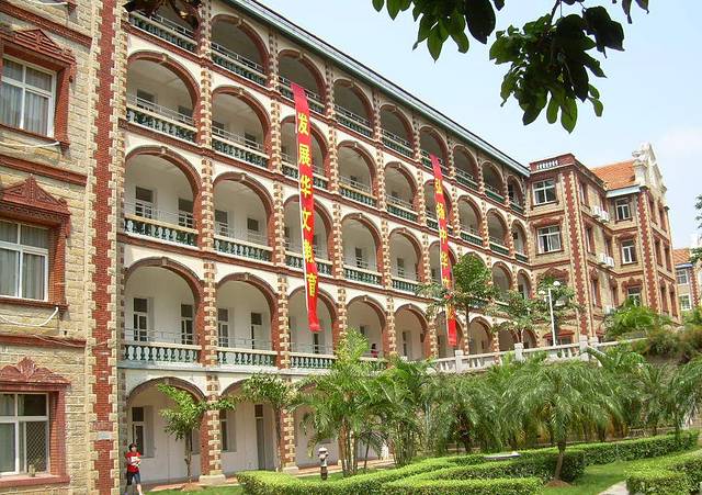 华侨大学华文学院 推荐指数:★★★★★  这里绝对是要力荐的,华文