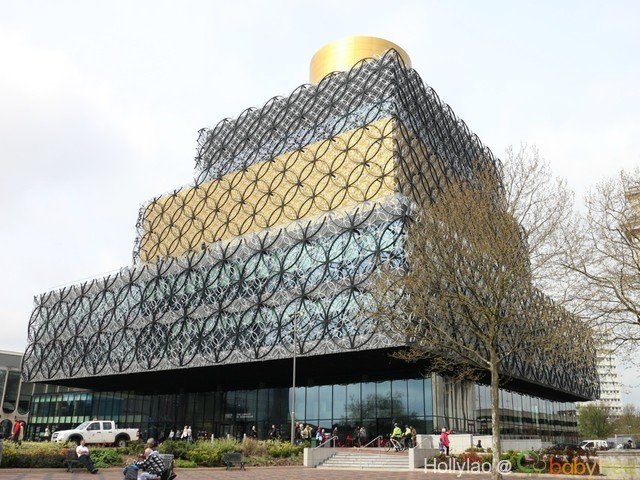 伯明翰中央图书馆