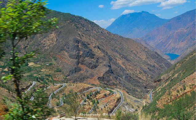 亚拉山九十九道拐