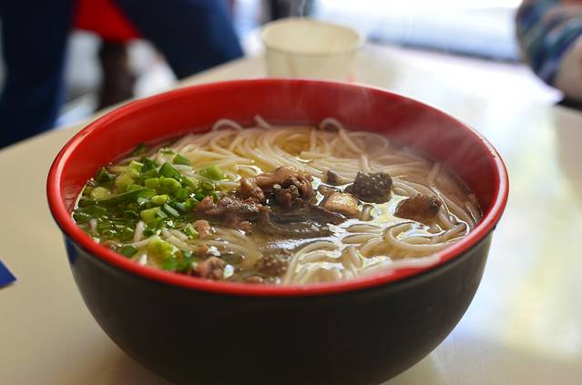 沈家土鸡米线店(龙潭广场店)