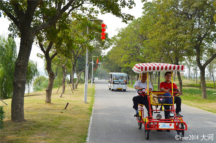 "渔庄并不是饭馆，而是一座小村，现在更像是一座幽静的公园，免费开放。其中石湖免费开放，上方山则收取门票_石湖景区"的评论图片