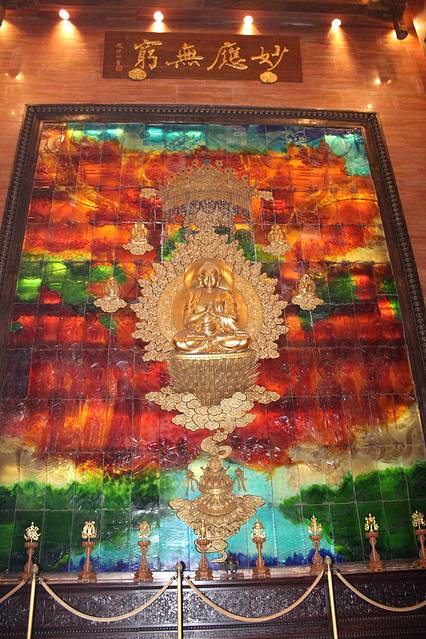 这是作为镇宫之宝的琉璃壁画~又160块琉璃拼合而成~此壁画除了有琉璃